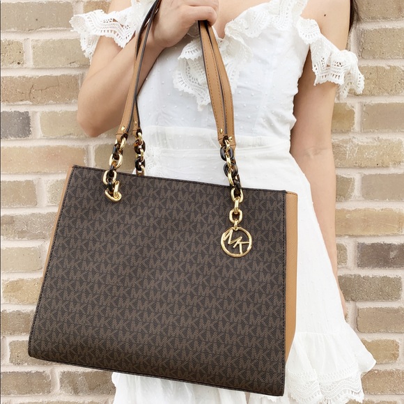 💕Michael kors large tote &wallet SET ‼️SALE‼️‼️ - Picture 6 of 6